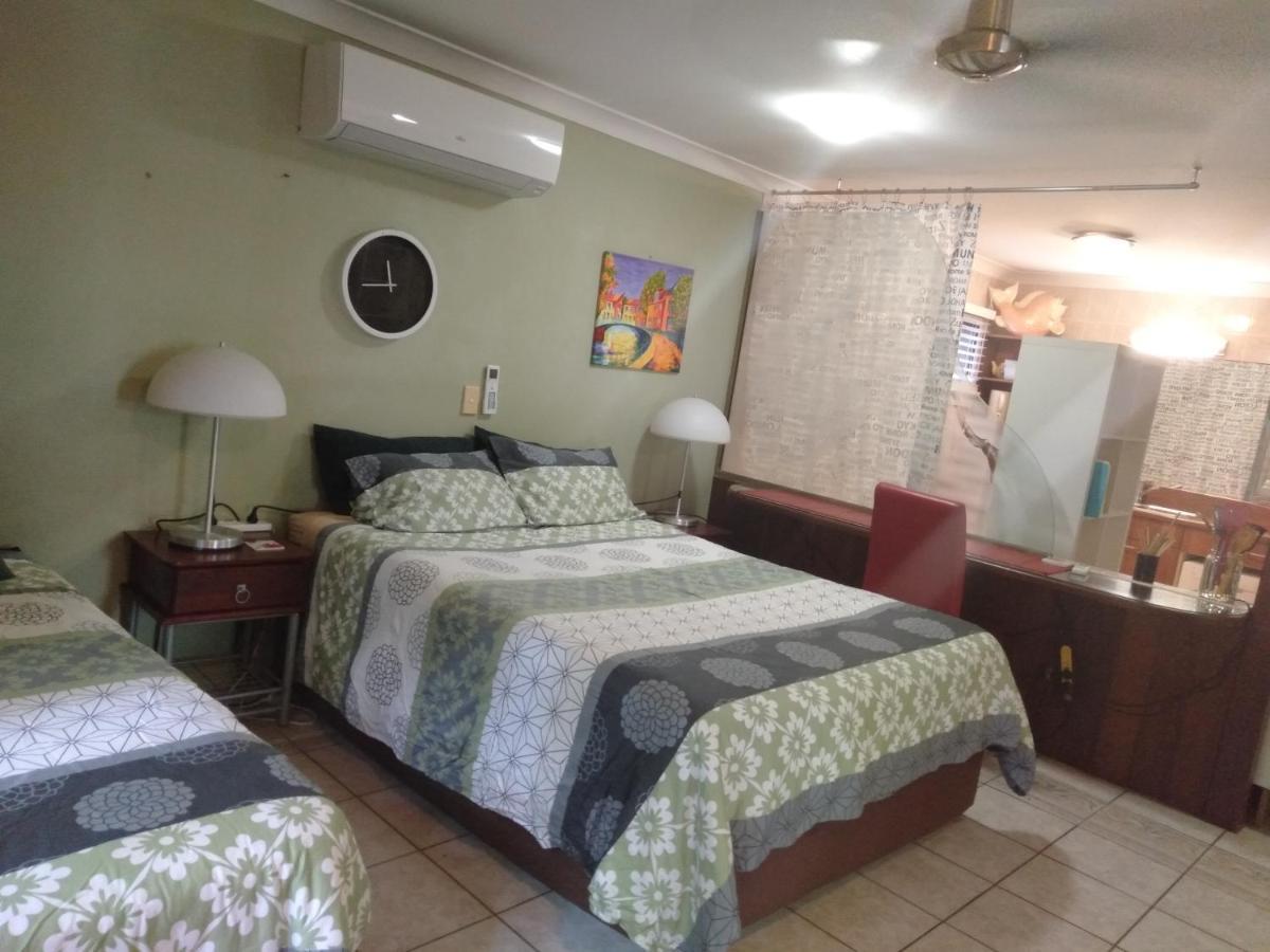 Homestay At Julie'S Cairns Exterior foto